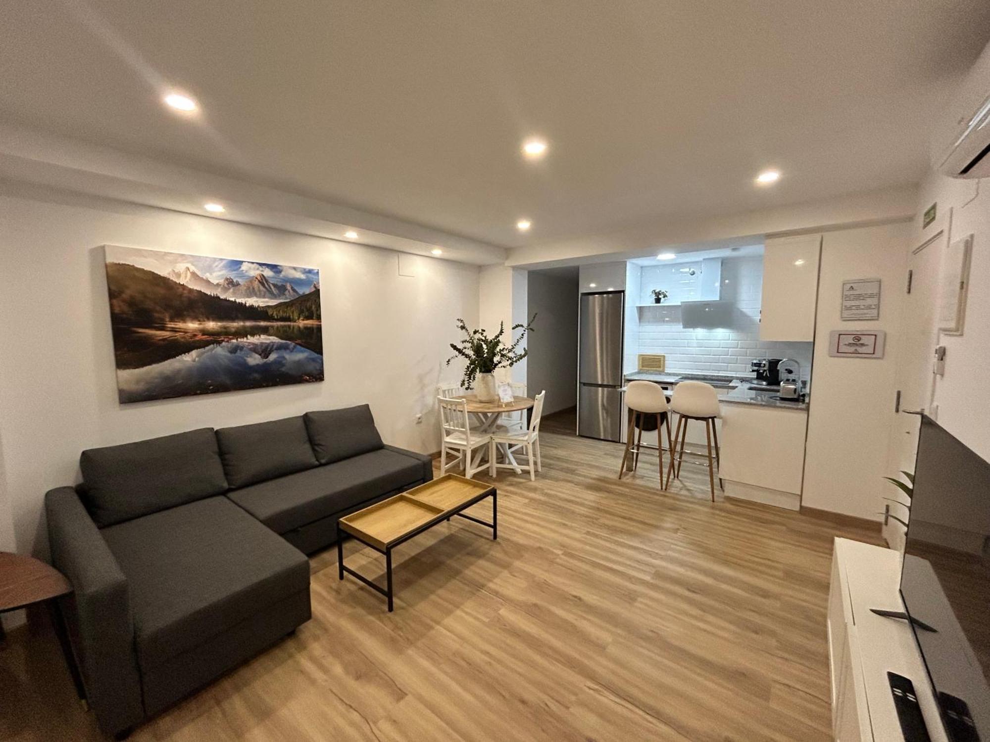 Apartamento Familia Conde Уелва Екстериор снимка